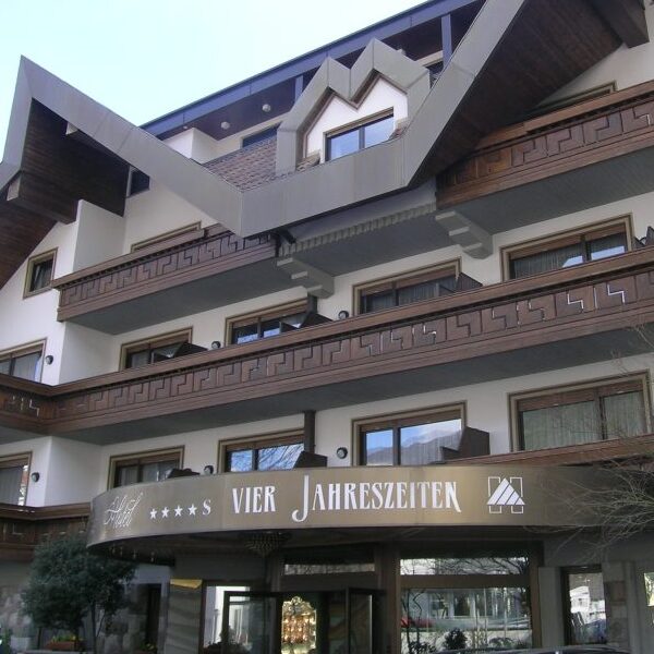 Hotel Vier Jahreszeiten - Silandro- BZ (Italy)